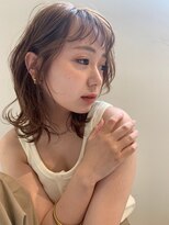 外ハネ小顔ロングボブベージュカラー[表参道/表参道駅]