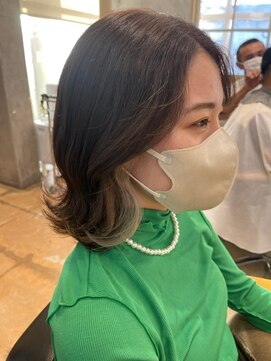 ポルム パプリカ(polum paprika) 20代外ハネボブ◎ベージュイヤリングカラー