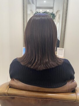 アドラーブル はなみずき店(adorable) 【外ハネボブ】【アッシュベージュ】