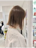 外ハネボブ切りっぱなしボブパツっとミディ髪質改善縮毛矯正