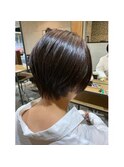 ショートボブ