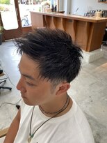 エディ(Hedi)&nbsp;ツーブロック【ナチュラルアップバングショート】