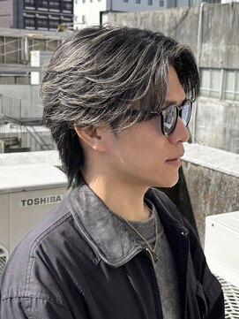 シェール(CHER) センターパートハイライト　センターパート　ニュアンスパーマ