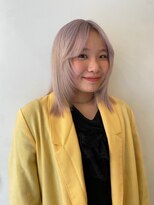 シータ(sheta)&nbsp;【表参道sheta齋藤】小顔カットシルバーベージュオリーブグレー