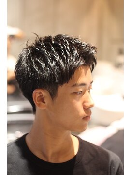 キングスマントーキョー 三鷹店(KINGSMAN TOKYO) アップバングショート