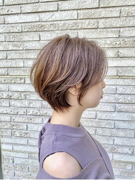 トニーアンドガイ 青山店(TONI & GUY) 大人丸みショート ピンクベージュシアカラーショートヘア