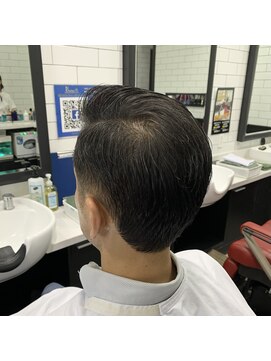 ヘアサロン大野 ニューオータニ ザ メイン店 サイドローフェード