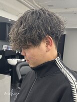 アンドメゾンオム(&Maison. homme)&nbsp;センターパート/ニュアンスパーマ/毛流れパーマ/波巻きパーマ