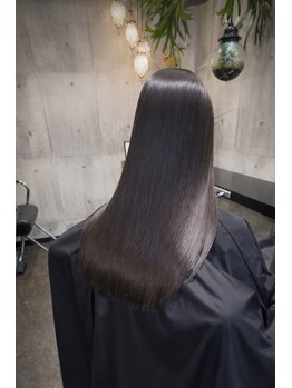 オオイシ(#大石CoLoR)の写真/3回継続で確実に髪質が変わる髪質改善トリートメント&WELLA SYSTEM正規取扱い店。理想的な艶髪に。