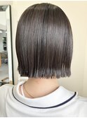 シースルーミニボブ