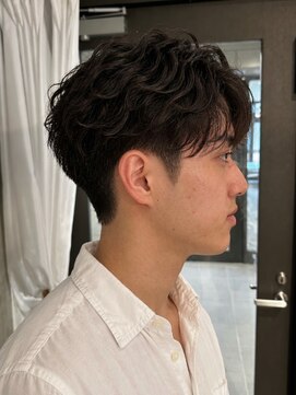 キリ 逗子(kiri) 逗子葉山シャドウパーマメンズパーマツーブロフェザーパーマR202