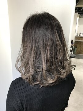 フォーク(FOLK) 恵比寿_グラデーションカラー_バレイヤージュ_グレージュ_ボブ