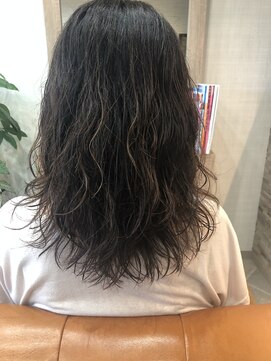 モアヘアー(MORE-HAIR) しなやかウェーブスタイル