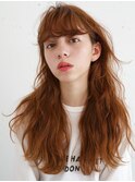 《AWESOME》オレンジベージュ×ワイドバングロングパーマ