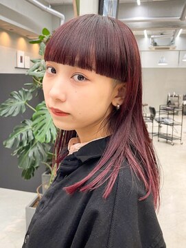 トゥコ(tuco) ワイドバング　ピンクパープル　ぱっつん　刈り上げ　ミディアム