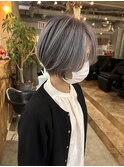脱白髪染め　大人くびれショート