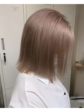 ラフ 難波店(LAFF) #黒髪#ボブルフ#ネビージュ#小顔#ワンレン