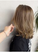 白髪ぼかし脱白髪染めレイヤーカットくびれヘアハイライトカラー