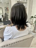 オリーブカラー×レイヤースタイル