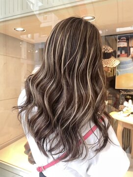 アミ(Ammi) ◆ハイライト/レイヤー/イルミナカラー/髪質改善/縮毛矯正