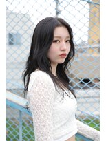 スリーヌーン(THREE noon)&nbsp;セミロング／ダークグレージュ／レイヤーカット