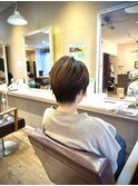 大人女性の丸み美シルエット洗練ショートボブ