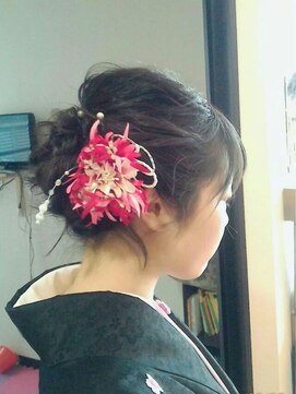 ブランマティ(Bulan Mati) ゆるっと崩しアップ