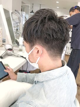 ヘッズ 本八幡店(HEADS) MEN'S HAIR センターパート ツイストスパイラル コンマヘア