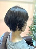くびれショート ショートボブ 大人可愛い