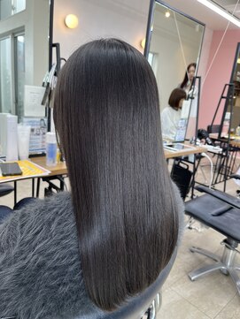 ケーオーエスピンク(K O S pink) ダークグレー/水素カラー