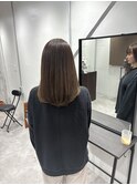 赤みをぼかすオリーブベージュ