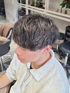 ディーエックス スリー(Dxxxx III) ナチュラルマッシュパーマ