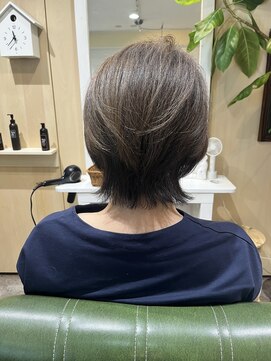 カンナ(canna) 外はねショート