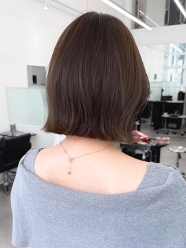 ニトバイアンキシム(nit by ahnkism) 韓国ボブミルクティーベージュケアブリーチ堀江