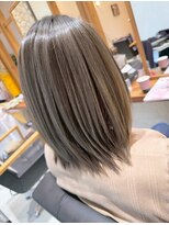 リン モアナバイヘッドライト 武蔵小杉2号店(lynn Moana by HEADLIGHT)&nbsp;lynn【武蔵小杉】#ブリーチ#ダブルカラー#シルバー