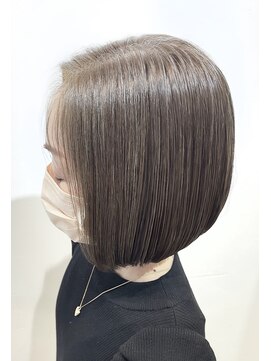 グロウ レランテ(GLOW lelante) 透明感白髪ぼかしカラー　吉田じゅり