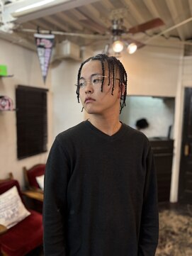 ビーバイエイトジェンツ(Bee by EIGHT GENTS) MEN’S HAIR/波巻ツイストスパイラル/フェザーパーマ/心斎橋