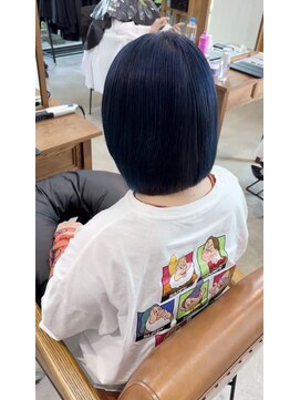 ブリーチでつくる深みブルーカラー SON