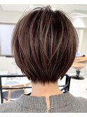 【柔らか質感の大人ショートスタイル】