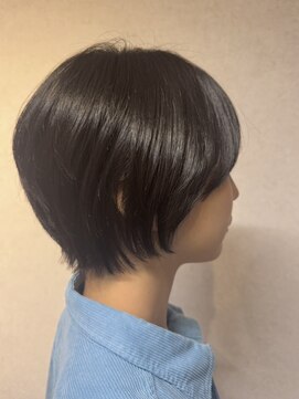 チーモ ハッピー ヘア メイク(CheeMo happy hair make) 丸みのあるシルエットが美しい、ナチュラルショートボブ