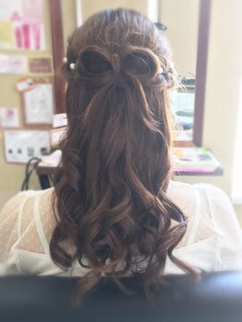 パピヨンロゼ(Papillon Rose) リボンハーフアップ