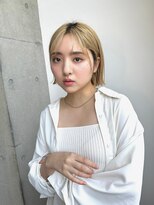 リベルタ(liberta) 切りっぱなし外ハネボブ×ハイトーンブロンド［liberta/ゆう
