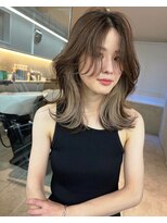 サイン 渋谷(SIGN)&nbsp;韓国ヘアーハッシュカットレイヤーカットグレージュブリーチ無し