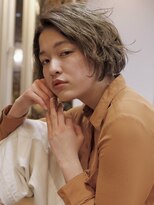 トーリ(TO/RE)&nbsp;カーキベージュのニュアンスウェーブ