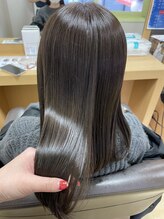 超高濃度水素ケア　→髪の水分UP・悪玉活性酸素の除去・うねりパサつきの抑制