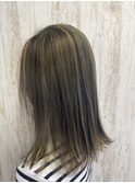 【美しく伸ばす】ハネを活かした、透明感溢れる外ハネミディアム