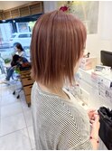 ピンクベージュ　ブリーチ　切りっぱなし　ハイライト