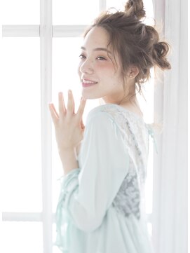 シャンプー 本庄店(SHAMPOO) おくれ毛たっぷり高めのシニヨンスタイル！