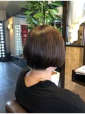 ショートボブ