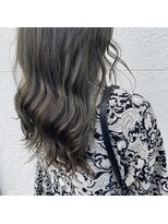 クリア(CLEAR)&nbsp;ハイライト × オリーブカラー